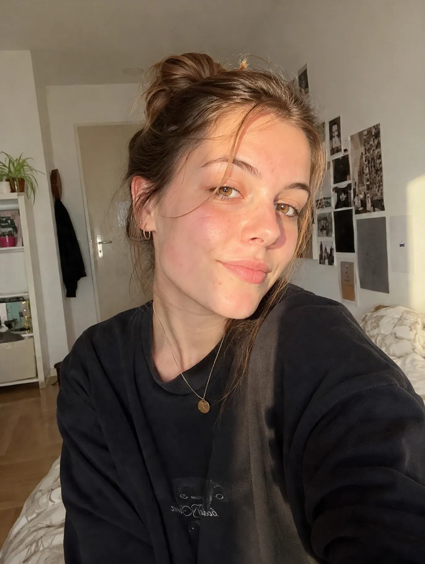 Sunkissed AI selfie filter result